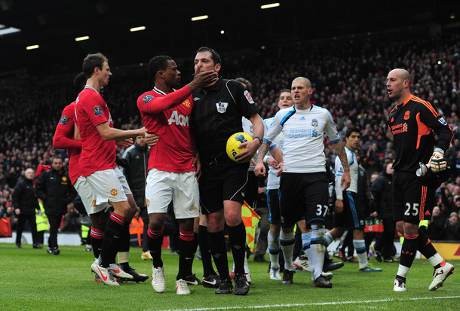 MU & Liverpool Selamat dari Sanksi FA