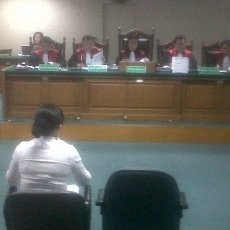 Angie Bantah Pernah BBM-an dengan Rosa