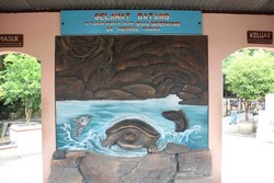 Goa Ngerong, Goa Kelelawar dan sungai ikan