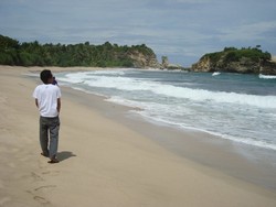 eksotisme pantai klayar pacitan 