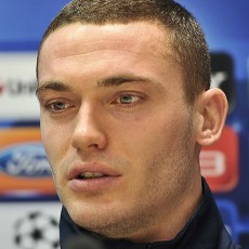 Vermaelen Siap Redam Ibrahimovic