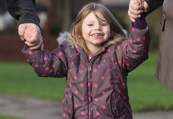 Kena Stroke di Kandungan, Balita Ini Sudah Bisa Belajar Jalan