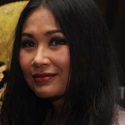 Titi DJ: Masalah Saya Nggak Ada, Paling Cuma Kawin-Cerai