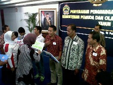 Raih 35 Medali, Mantan Atlet Jadi Sopir Truk di Semarang Dihadiahi Rumah