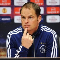 De Boer Sebut Setan Merah Favorit