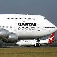 Laba Qantas Anjlok, 500 Karyawan Terancam PHK
