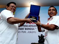 Menko Kesra Buka Rapat Anggota KONI 