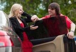 Bau Mobil Baru Bisa Mandulkan Laki-laki yang Menghirupnya