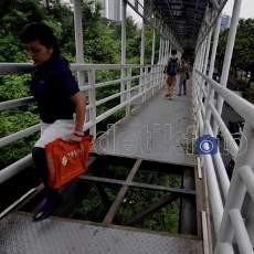 Lempengan Hilang, Jembatan Halte Busway Dukuh Atas Segera Diperbaiki