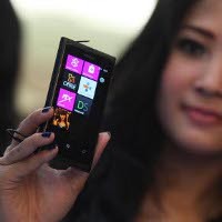 Para Penanti Ponsel Windows Nokia