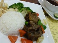 Cafe Khusus Para Penggemar Sop Buntut