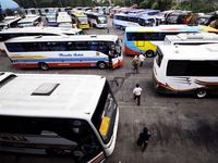 Tarif Bus Klas Ekonomi Dinaikkan