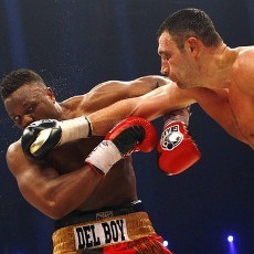 Menang Angka atas Chisora, Klitschko Pertahankan Gelar