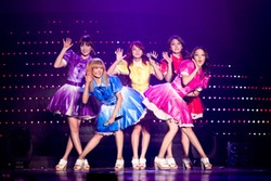 Kara Sukses Menggelar Konser Perdana