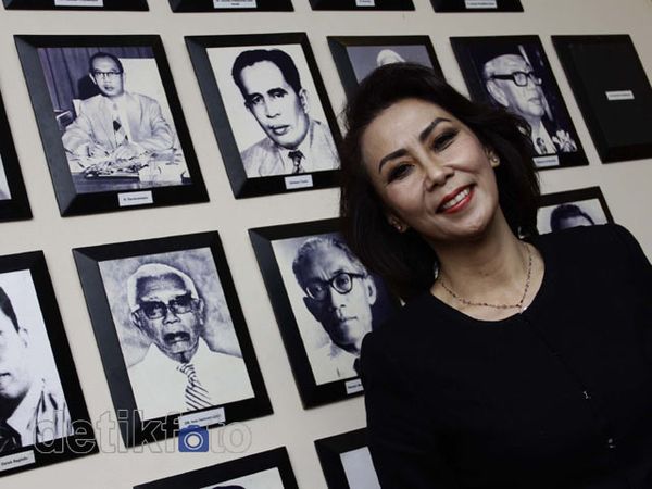 Garnasih, Mantan Model Kepincut Dunia Hukum