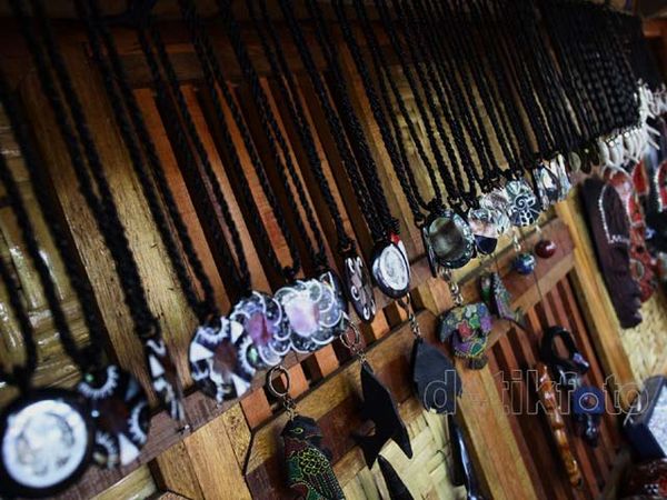 Serba Unik dari Kerajinan Etnik Lombok