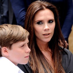 Victoria Beckham Senang Hamil dan Punya Anak