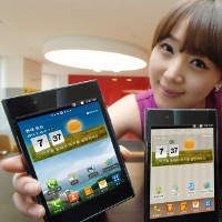 LG Optimus Vu Tantang Galaxy Note
