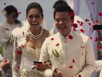 Ini Dia Foto-foto Pernikahan Denada & Jerry