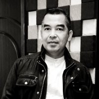 Nukman Luthfie: Eat, Pray, Tweet ala Indonesia