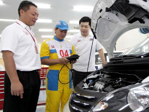 Kontes Mekanik Honda