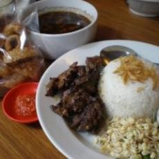 Sensasi Cita Rasa Rawon Panggang yang Khas