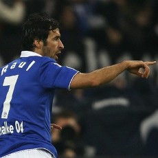 Raul Sudah 400 Gol