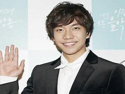 Lee Seung-Gi Tinggalkan Acara Strong Heart