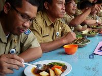 Sehari Tanpa Nasi di Depok