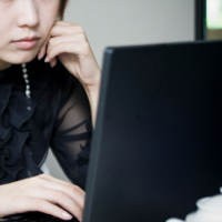 Wah, Remaja Didorong Pesan Kondom Gratis via Internet