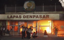  LP Kerobokan Kembali Rusuh, Ratusan Polisi Berjaga