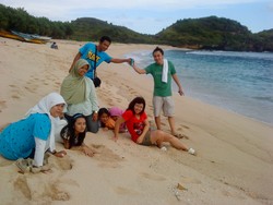 Indahnya Pantai Watukarung di Pacitan