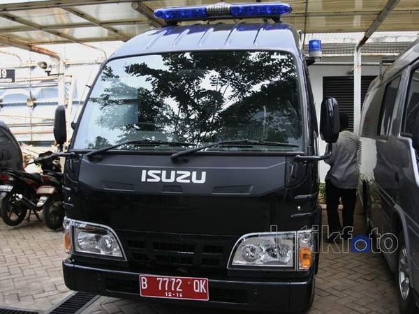Asyik KPK Punya Mobil Tahanan Baru
