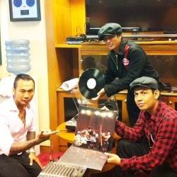 Superman is Dead Rilis Album Piringan Hitam