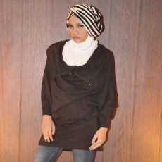 Stylish dengan Blus Dual Function