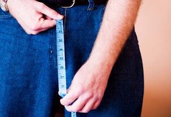 Tiap Panjang 2,5 Cm Kemaluan Pria Ini Diasuransi Rp 900 Juta