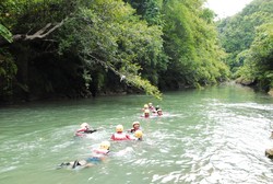 Woohoo! Body Rafting Seru di Green Canyon