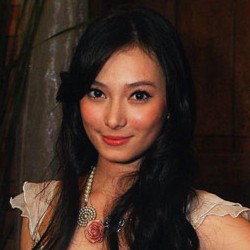 Ditawari Operasi Hidung, Asmirandah Pilih Alami