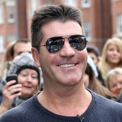 Lamar Wanita 65 Kali, Simon Cowell Selalu Ditolak