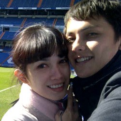 Andhika dan Ussy Sulistyawati Bulan Madu ke Santiago Bernabeu