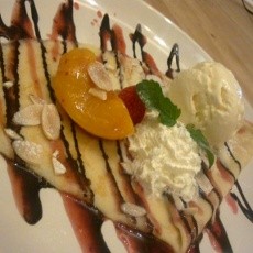 Santai Bersama Rubys Crepes Hummingbird