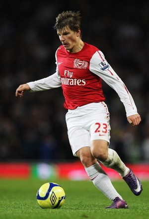 Arsenal Pinjamkan Arshavin ke Zenit