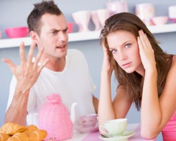 Kenali 5 Tanda Pasangan yang Cemburu Buta 