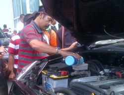 Kunjungi detikcom, Esemka Cek Ringan