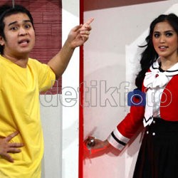 Akhirnya..Olga dan Jessica Pacaran