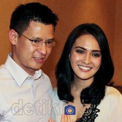 Shandy Aulia Gelar Pesta Resepsi Private