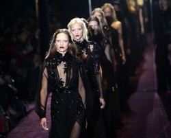 32 Desainer Ramaikan 3 Hari Pertama Milan Fashion Week
