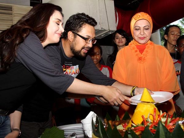 Alenia Pictures Syukuran Film Di Timur Matahari