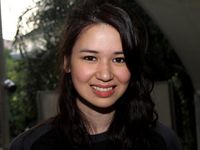 Si Ayu Laura Basuki 