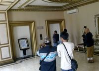 Lift Empire Palace Macet